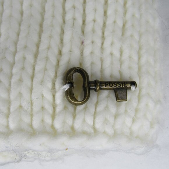 Fossil Cream White Cable Knit Winter Acrylic Scarf - Picture 3 of 7